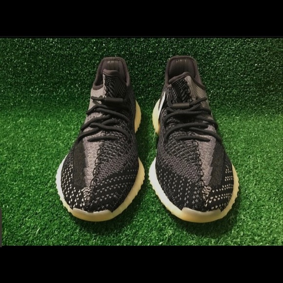 YEEZY 350 CARBON - Picture 2 of 4